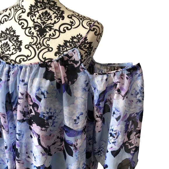 JENNIFER LOPEZ Off-Shoulder Floral Blouse - Picture 7 of 11